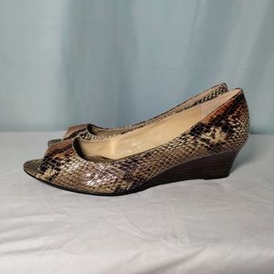 Calvin klein flat wedges